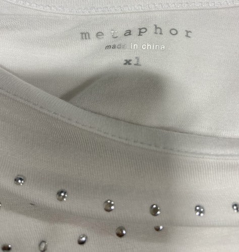 Metaphor women's size 1X blouse with rhinstones. - Picture 9 of 9