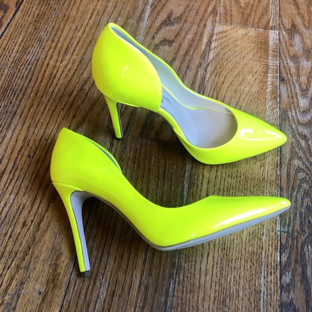 yellow pumps size 12