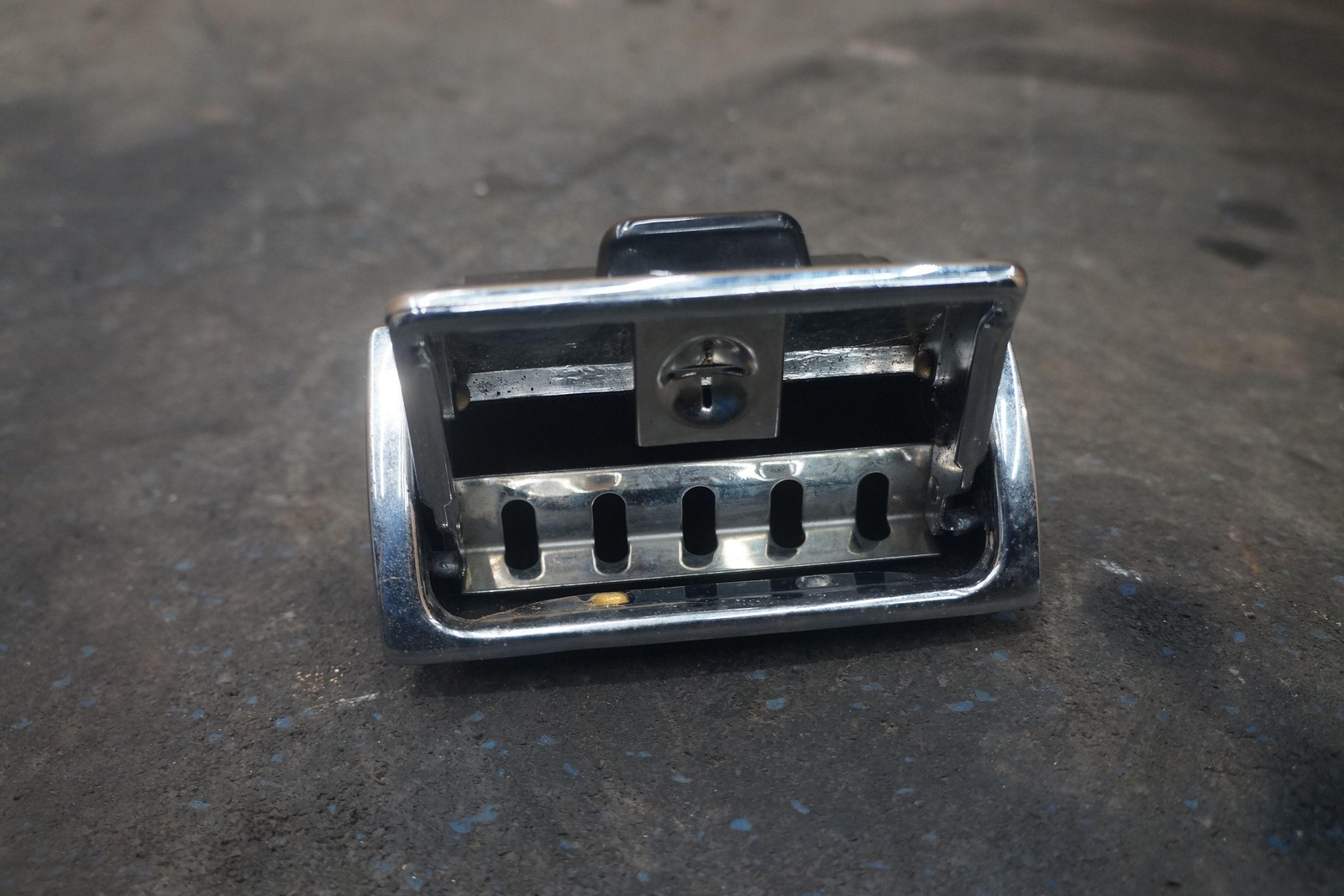 Center Console Ashtray Chrome OEM Bentley Turbo R 1991
