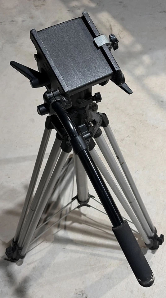 Bogen 3046 Professional Videography Camera Tripod with Head - Image 2 of 4
