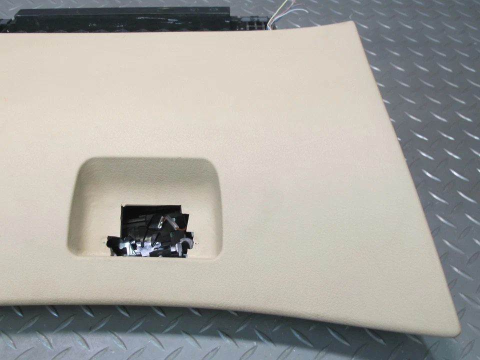 01-06 BMW E46 330ci CONV TABLERO GUANTERA COMPARTIMENTO DE ALMACENAMIENTO TAPA PUERTA BEIGE OEM Foto 4 de 4