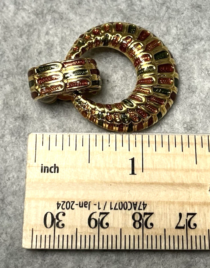 Pendientes de clip modernos retirados Joan Rivers esmalte enchapado en oro amarillo Foto 3 de 4