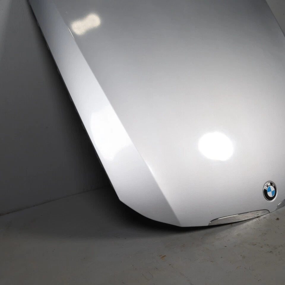 2006-2008 BMW 325i 328i 330i 335i E90 Sedan Hood Silver 41617140729 OEM Used - Imagem 3 de 4