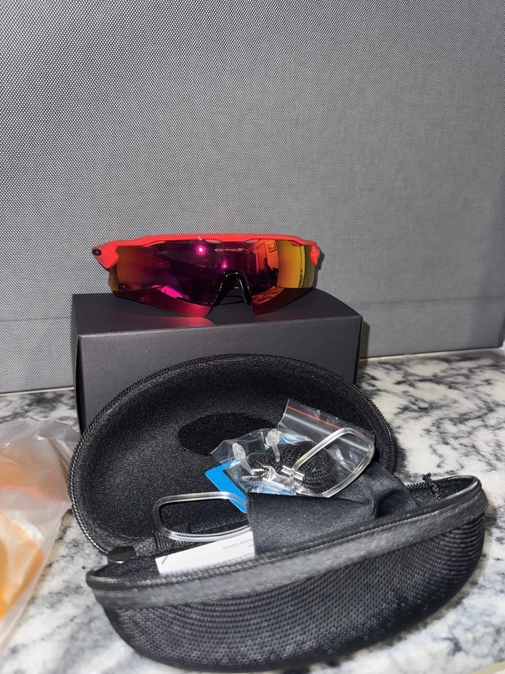 Oakley EV S path Red and Black Frame - Image 2 of 4