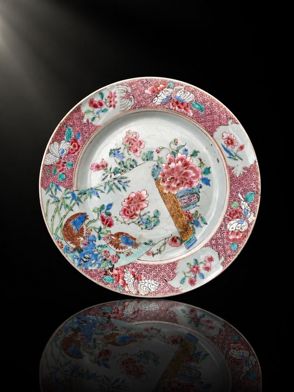 Chinese 18th Century Qing Dynasty Yongzheng Period Famille Rose Plate