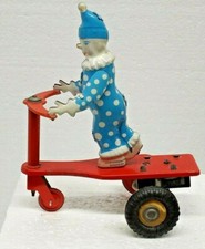 VTG LEMEZARUGYAR WIND UP TIN TOY CIRCUS CLOWN ON A RED THREE WHEEL TRIKE BIKE