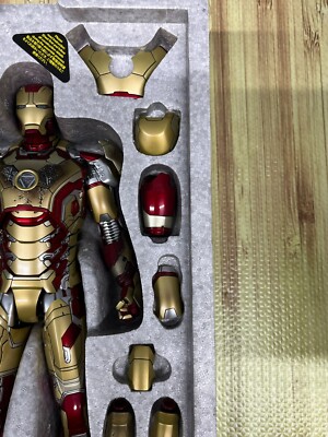 HOT TOYS DIECAST 1/6 SCALE FIGURE Iron Man Mark 42 MK XLII MMS197