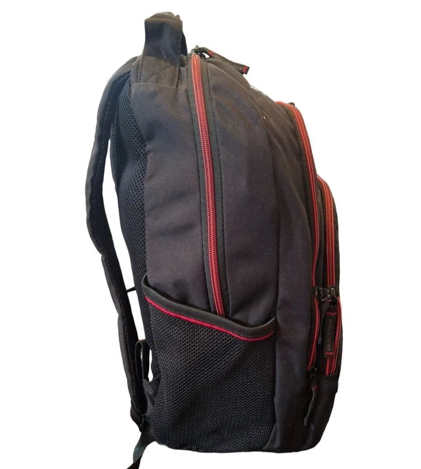 Mochila preta para laptop Swiss Gear com detalhes vermelhos vários compartimentos - Imagem 4 de 4