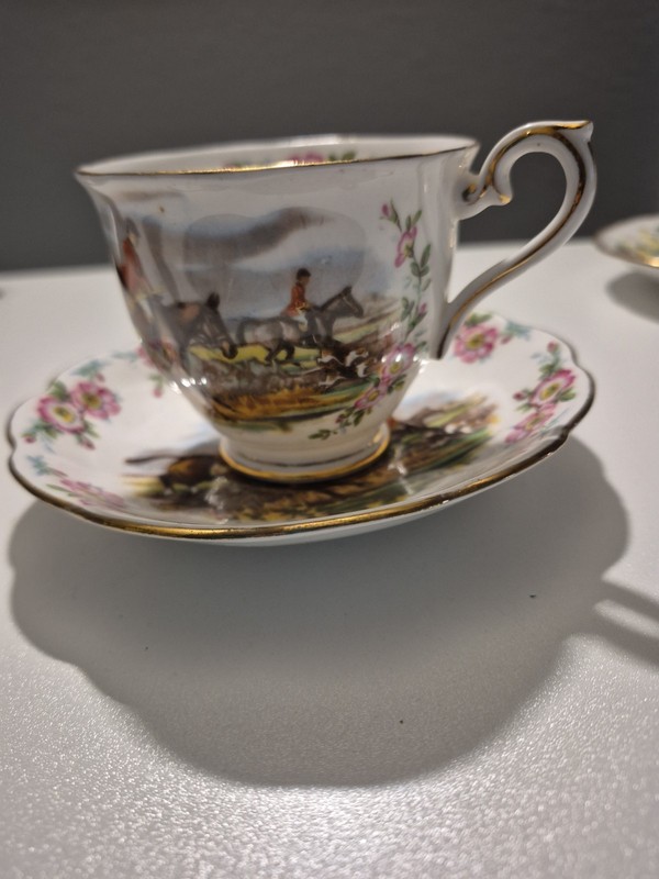 Bone China Footed Royal Albert John Peel Hunt Tea Cup & Saucer England 