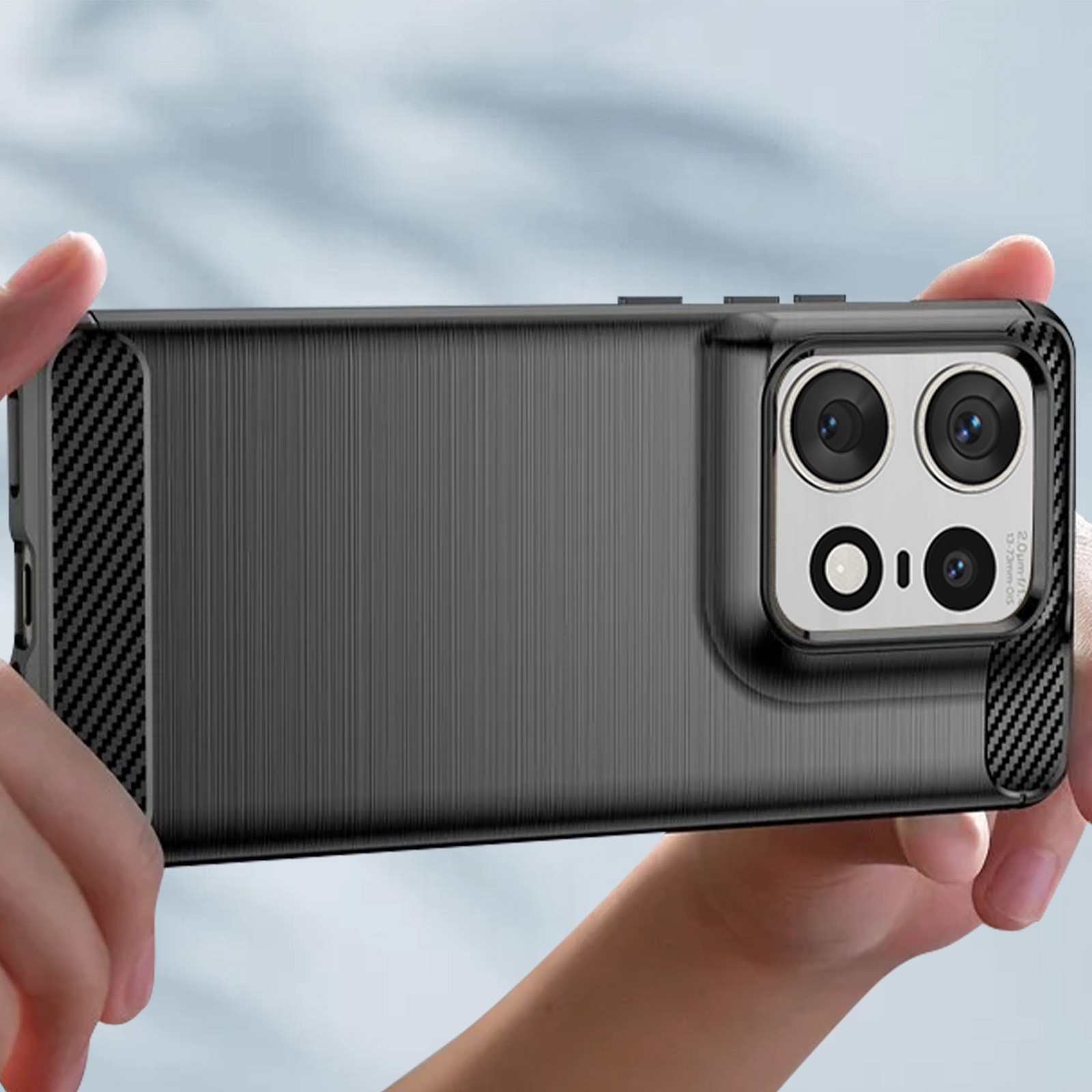 Coque Edge 50 Pro silicone au fini brossé élégant et minimaliste - 4
