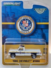 GreenLight 1:64 1986 Chevrolet M1008 30241 collectible ornament