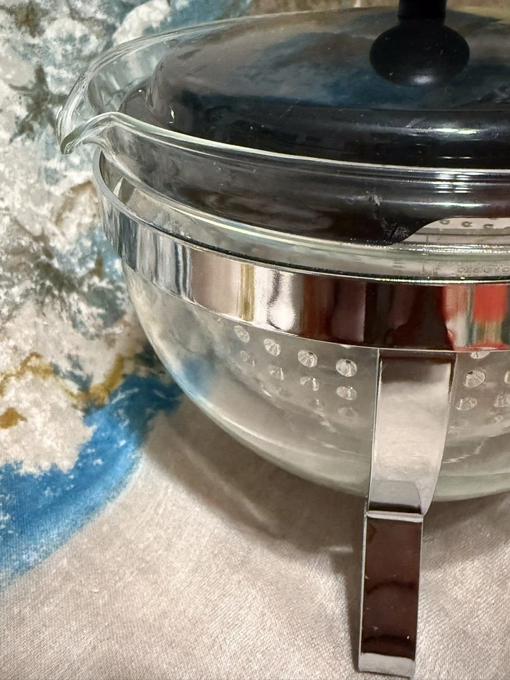 Bodum, Swiss, Chambord, 4 Cup Glass Tea Teapot with Infuser, Made In Switzerland - Image 3 of 4