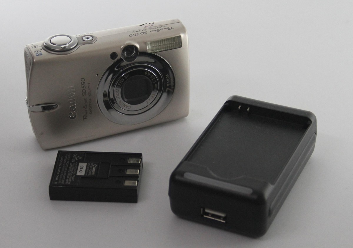 Canon IXUS 750 / PowerShot Digital ELPH SD550 7.1MP Digital Camera