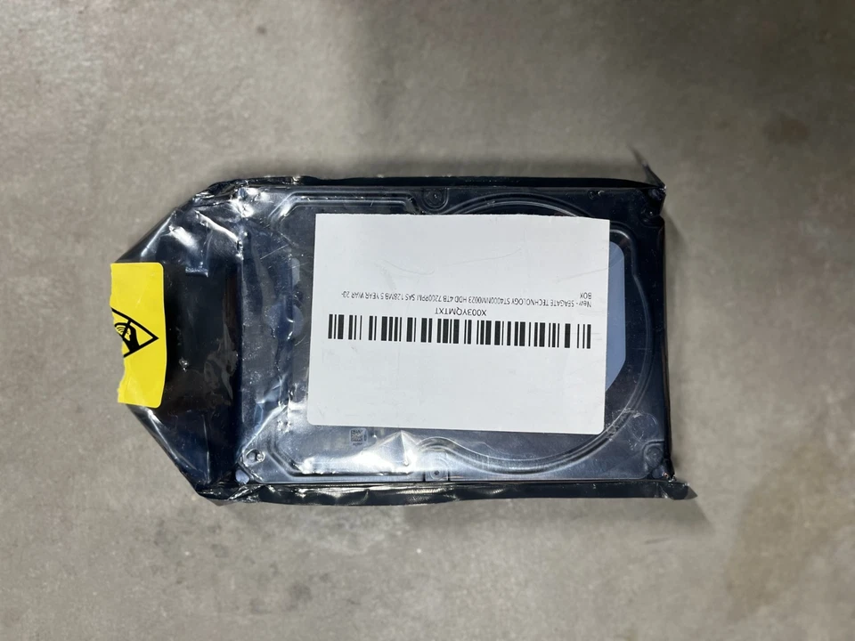 IBM System Storage 4TB 7.2K RPM 6GB/s SAS HDD | 9ZM270-039 - 00Y5826 - 00Y5909 - Image 3 of 4