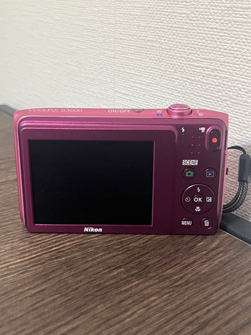 Nikon COOLPIX Compact Digital Camera Pink 8x Optical Zoom From