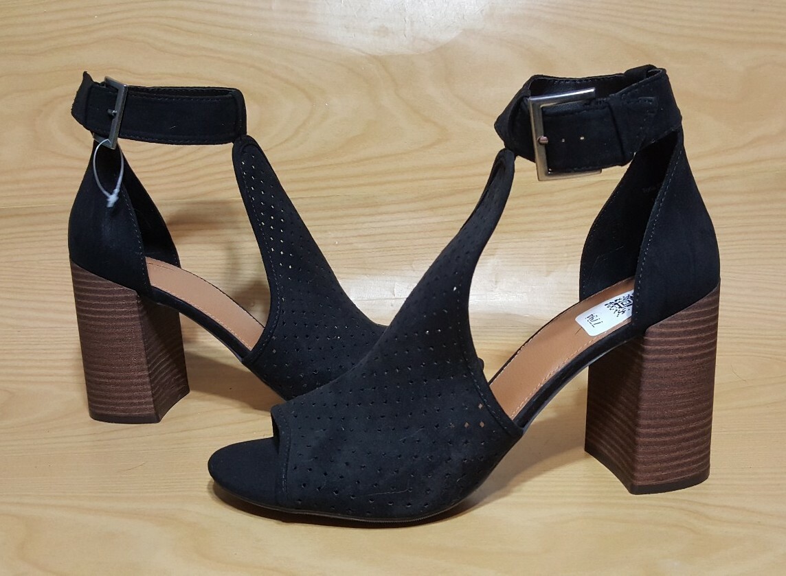 Universal Thread Ankle Strap Black Heels Pumps Womens Shoes Size 11