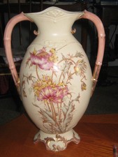 Grand vase allemand à double manche motif floral - Marque 6.