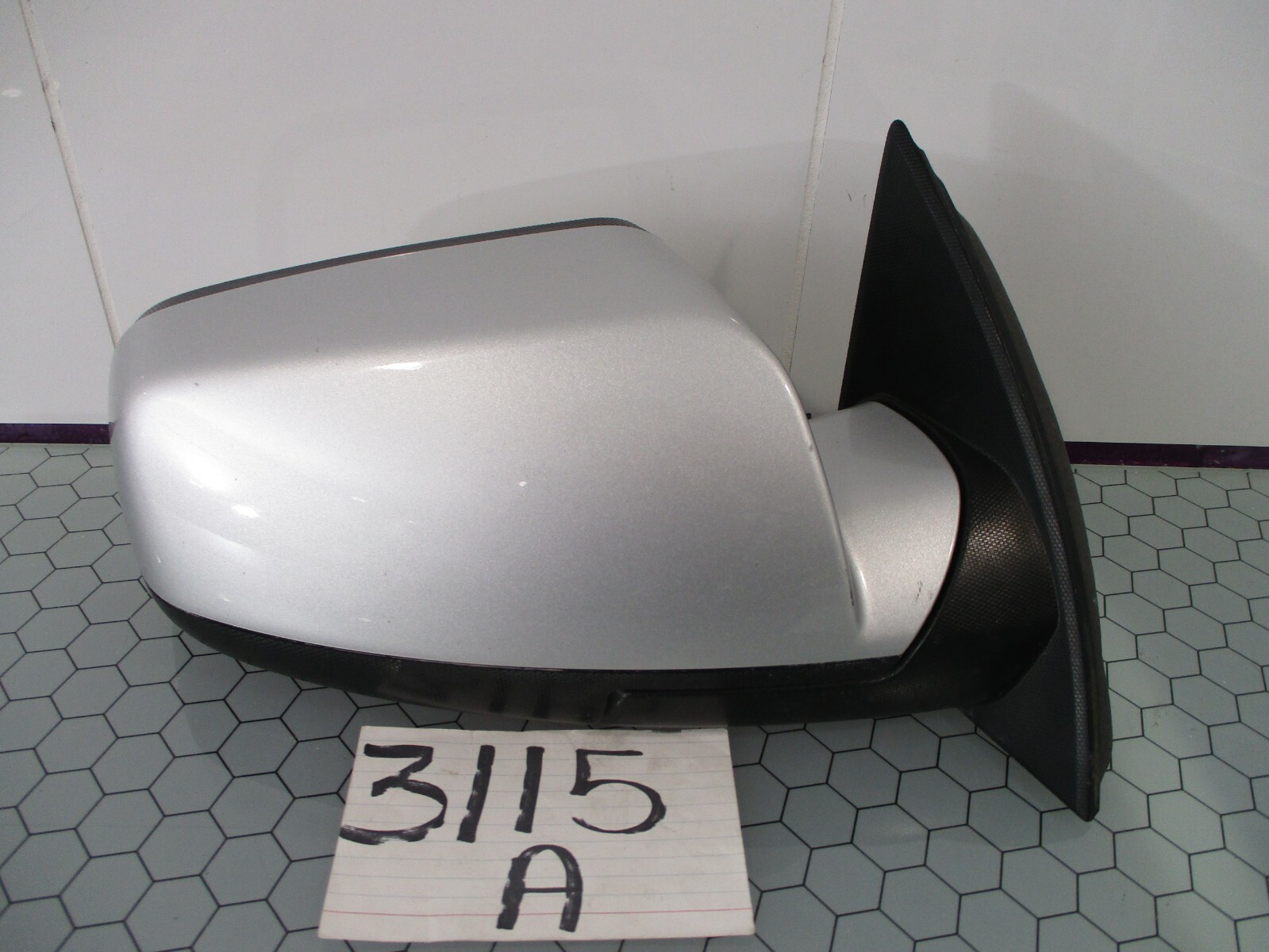10 11 12 13 14 15 Chevrolet Equinox Passenger side Mirror Used Power #3115-A 