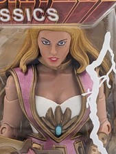 Mattel Masters of the Universe Classics Bubble Power She-Ra 2011 MIP adult owned