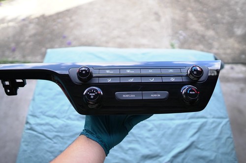 2015-2020 Kia Sedona A/C Heat Temperature Climate Control 97250-A9140 OEM