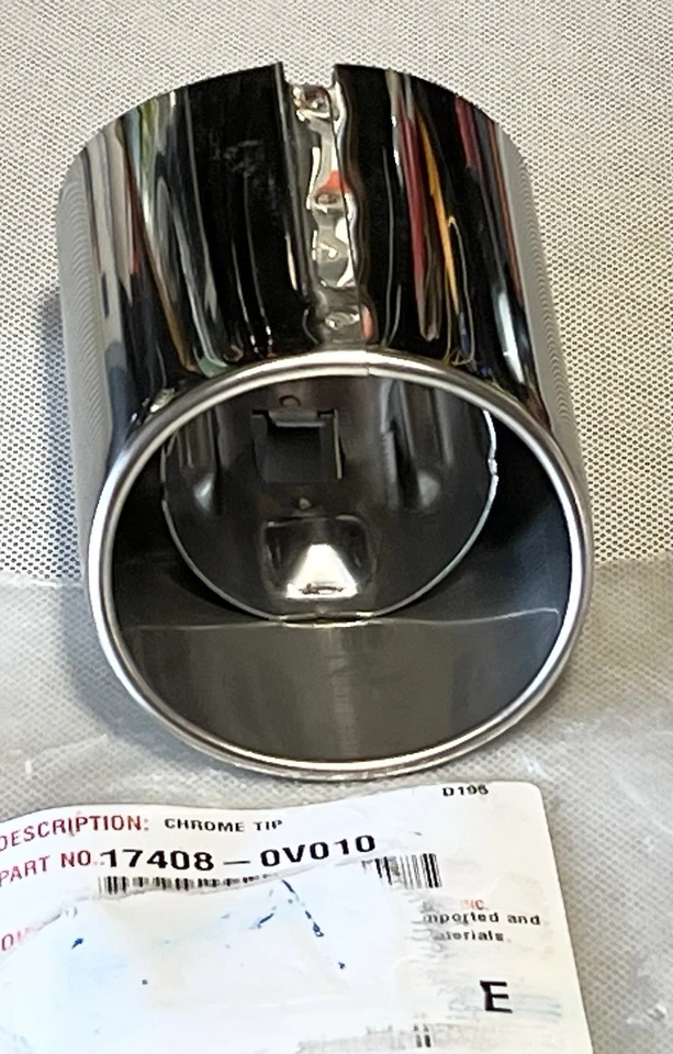 OEM GENUINO TOYOTA 2012-2024 CAMRY CROMO TUBO DE ESCAPE PUNTA 17408-0V010 Foto 3 de 4