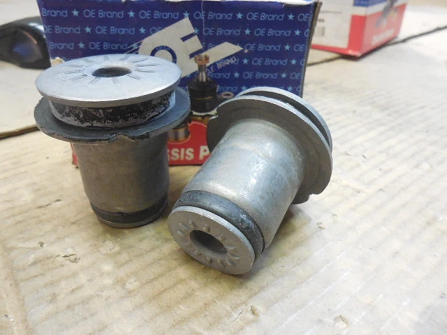 Втулки переднего рычага управления 2 штуки K5260 подходят для Oldsmobile Buick Cadillac - Изображение 3 из 3