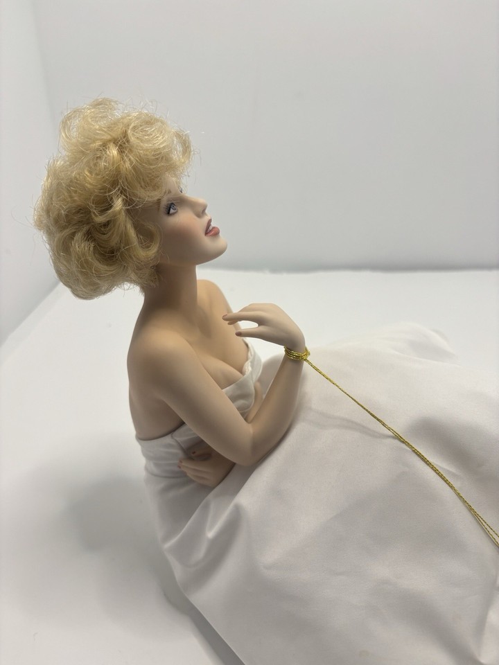 Vintage Marilyn Monroe Franklin Mint Porcelain Portrait Doll. eBay