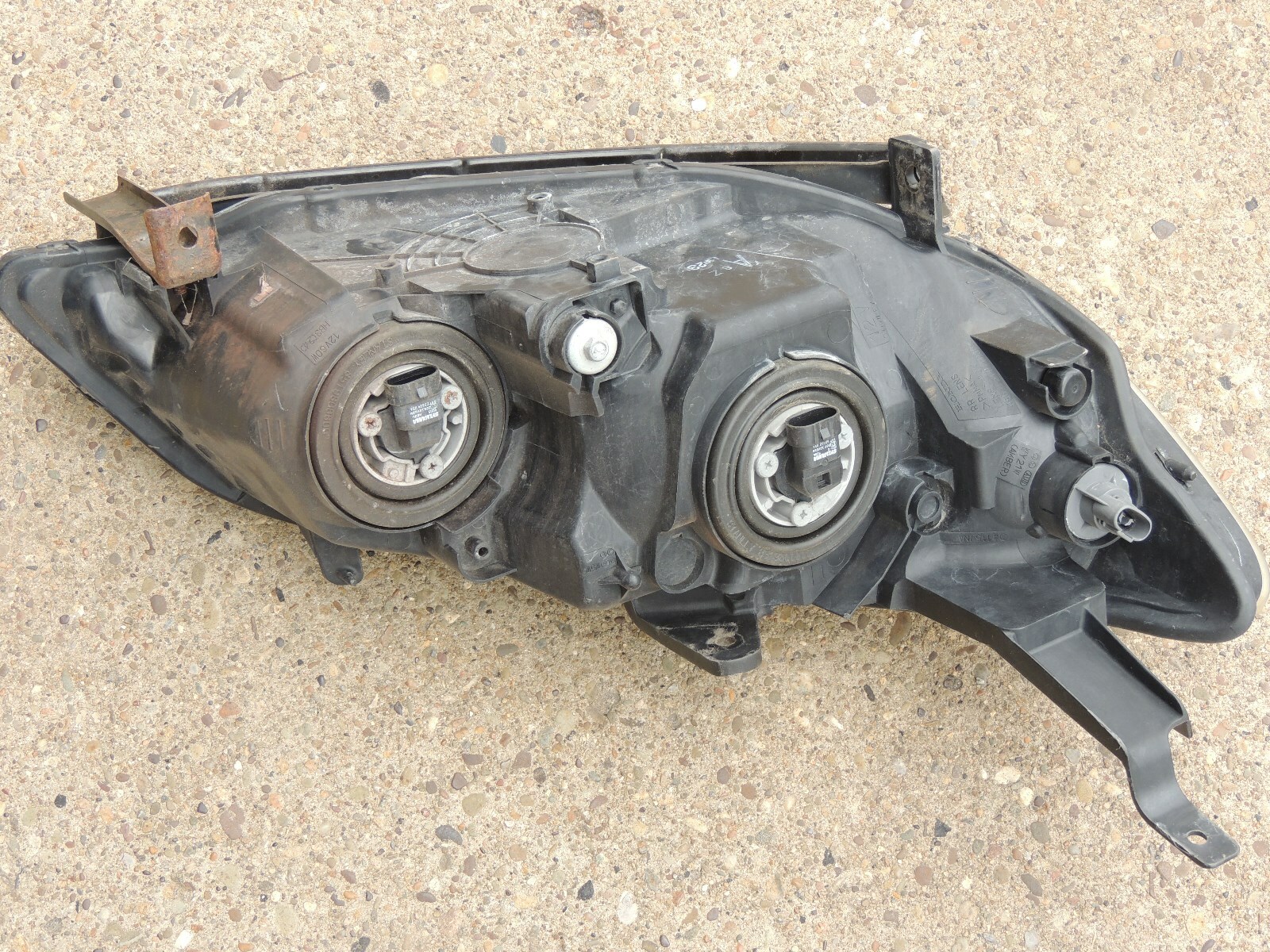 2004 Honda Civic Headlights, Both Right and Left Sides & Metal Brackets