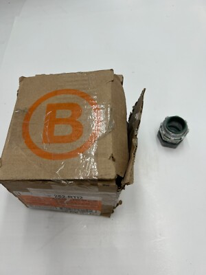 Box of 15 Bridgeport 1'' EMT Raintight Insulated Compression Connector Die Cast