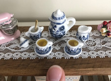 Mini Dollhouse 1:12 Blue Floral Ceramic Teapot and Tea Set, Sugar, Drinks