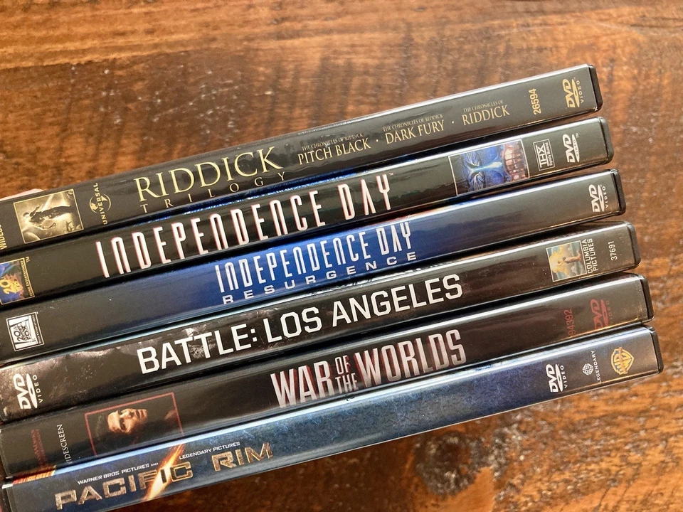 Riddick Trilogy Independence Day War Worlds Pacific Rim 5 DVD Alien Lot Bundle - Image 4 of 4
