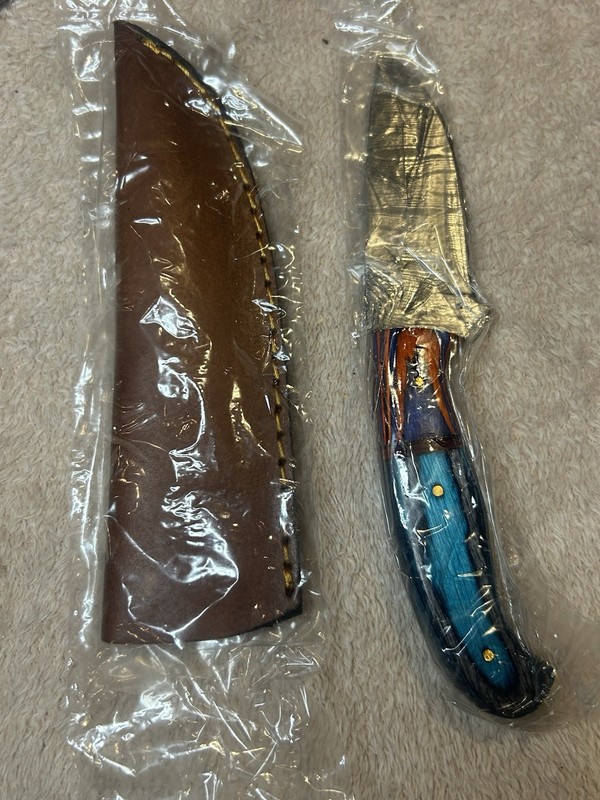 Damascus Steel Fixed Blade Hunting Knife 3.5-4in Drop Point, Sheath