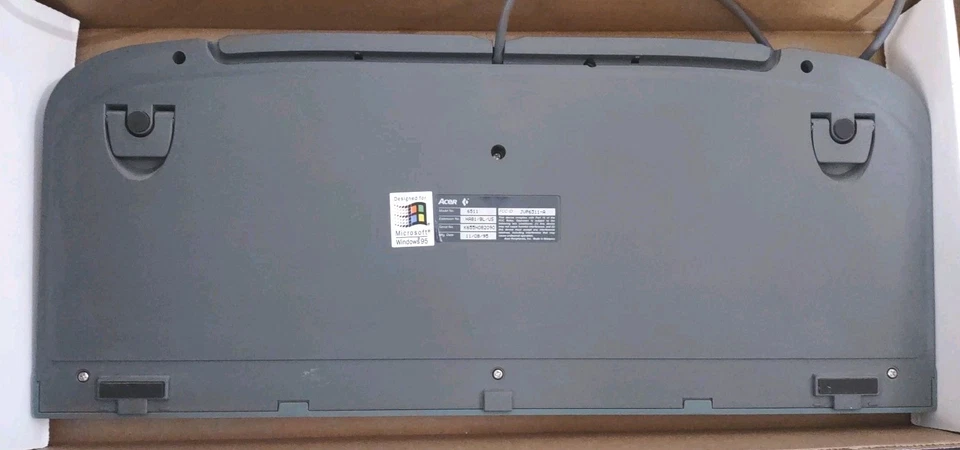 RARE VINTAGE 1996 ACER ASPIRE MODEL 6511 WINDOWS PS/2 EMERALD KEYBOARD RM0-KBRK - Image 4 of 4