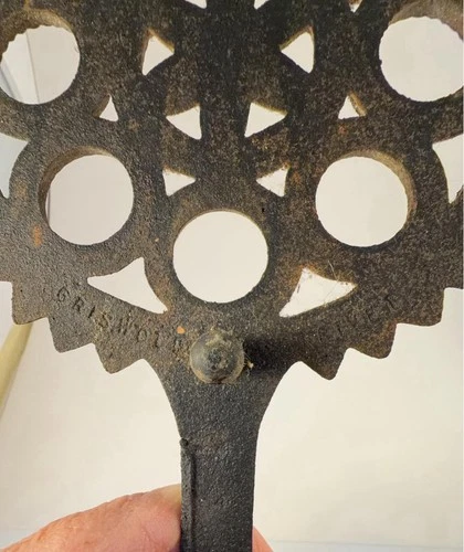 Griswold Unmarked Cast Iron Circle & Star Trivet Black w/ Handle image 2