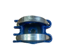 Smith Blair 31050007991010 2" Saddle Clamp Double Bale 1/2 Outlet. OD 2.35-2.56"