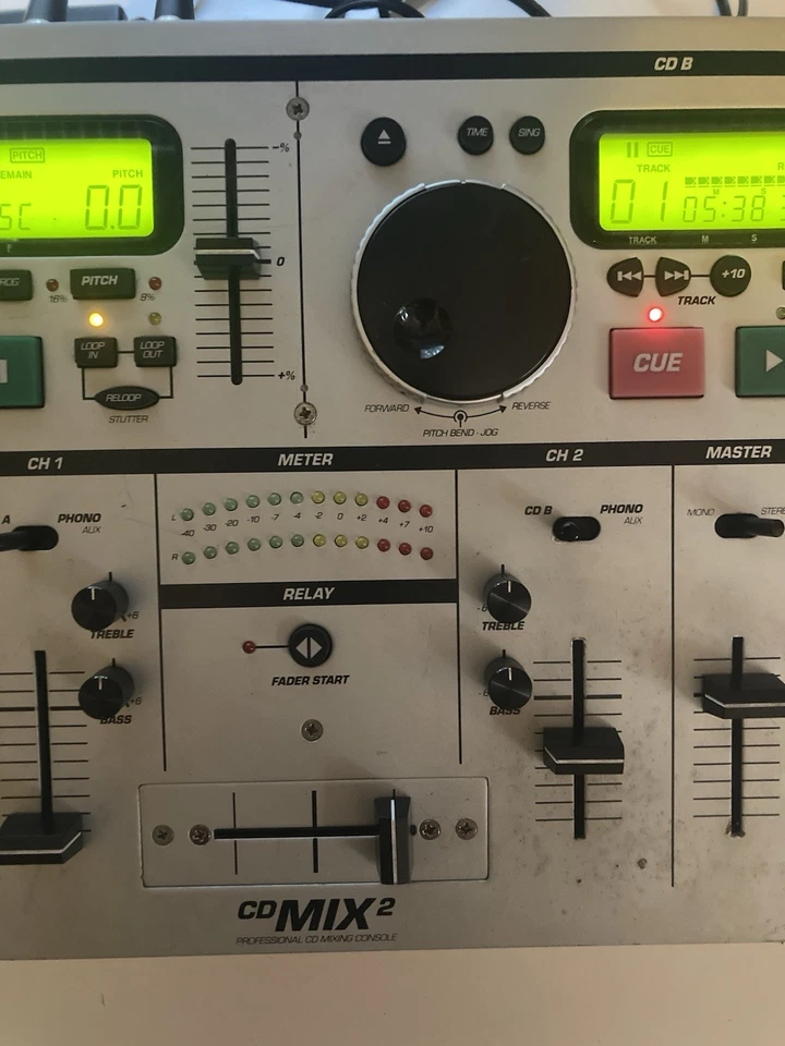 NUMARK CDMIX2 PROFESSIONAL CD MIXING CONSOLE - Image 2 of 4