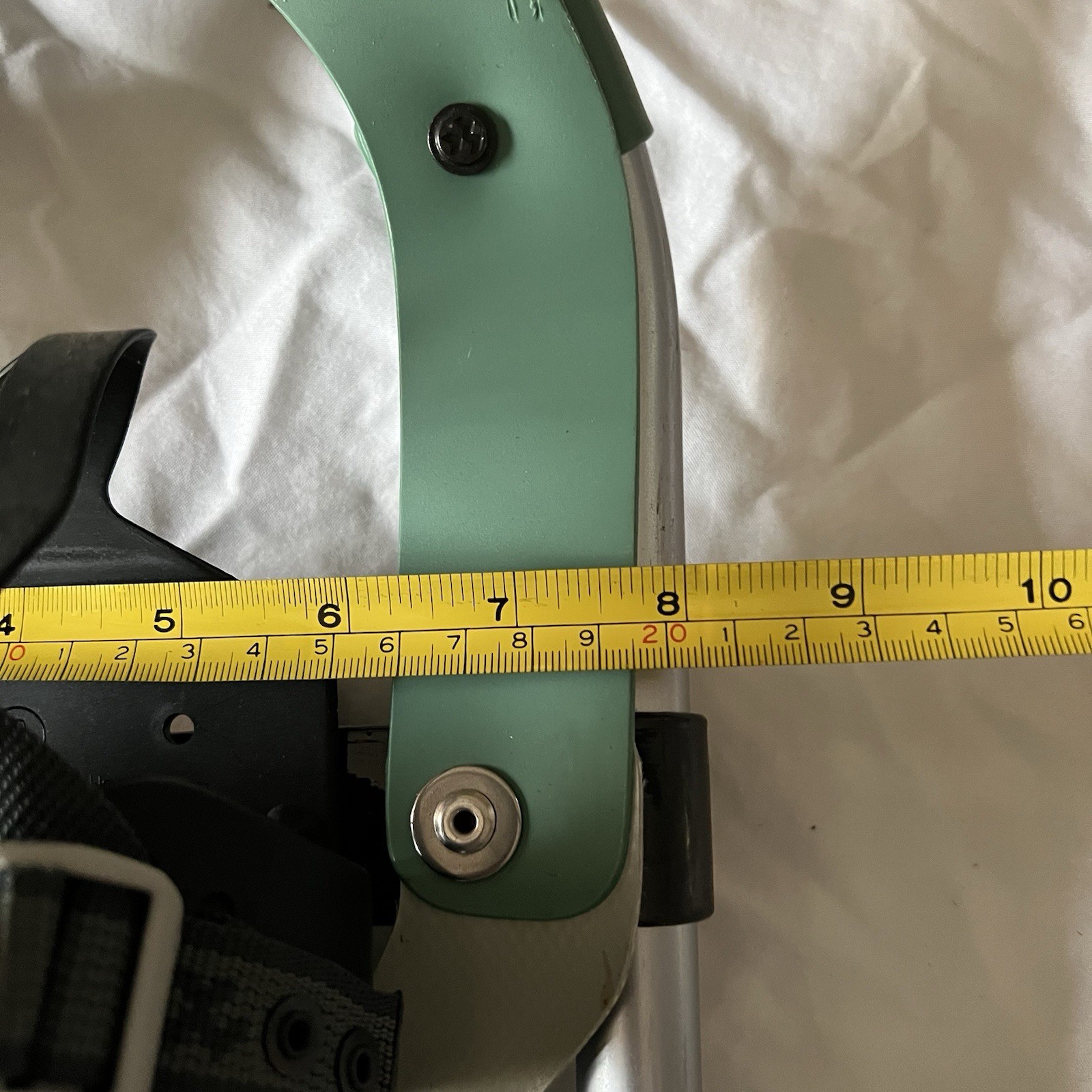 Tubbs Adventure 25 Snowshoes – Lightweight Aluminum – Great Condition