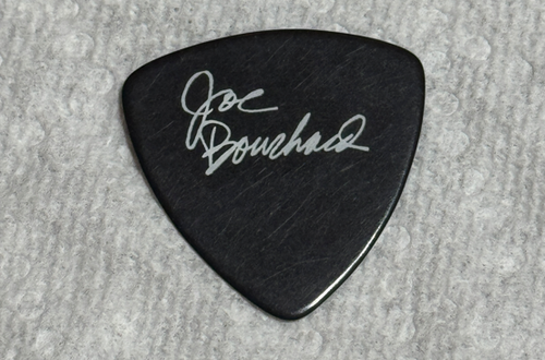 Blue Oyster Kult Joe Bouchard Gitarren-Plektrum 1981-1982 Fire of Unknown Origin Tour - Bild 2 von 2