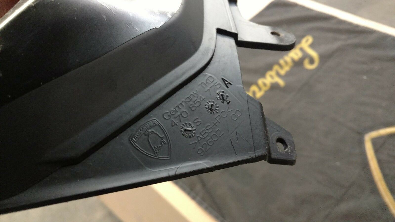 LAMBORGHINI AVENTADOR LP 700 720 DRIVER SIDE FENDER TRIM OEM 470854775A