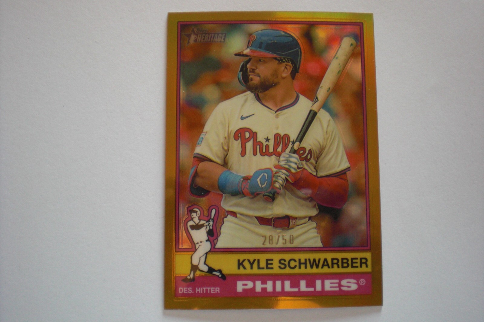 2025 TOPPS HERITAGE KYLE SCHWARBER GOLD CHROME REFRACTOR # 28/50 SP !!!
