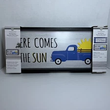 Reversible Mantel Box Sign. “Here Comes The Sun” & “Patriotic Kisses”