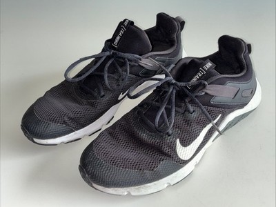 Nike Trainingsschuhe Legend Herren Essential schwarz-weiß Größe UK 11