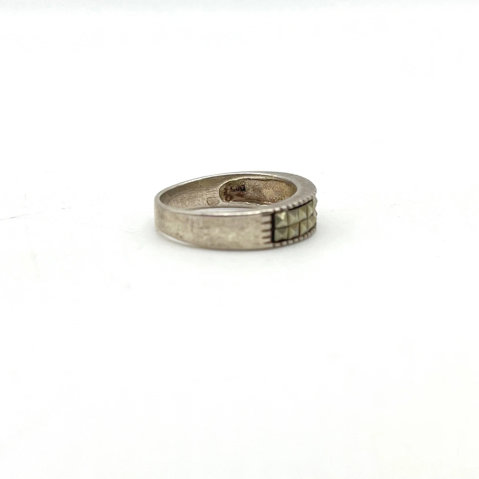 Anillo Vintage DSJ Plata Esterlina 925 Marcasita Pirámide Banda Talla 7.75 Minimalista Foto 3 de 4