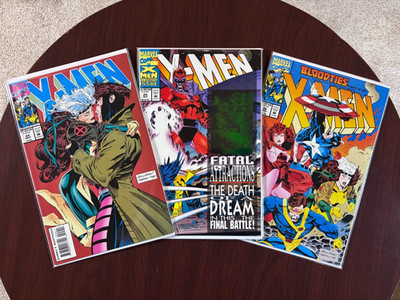 (Lot of 3 comics) X-Men #24 #25 #26 (Marvel 1993) Andy Kubert Hologram cover
