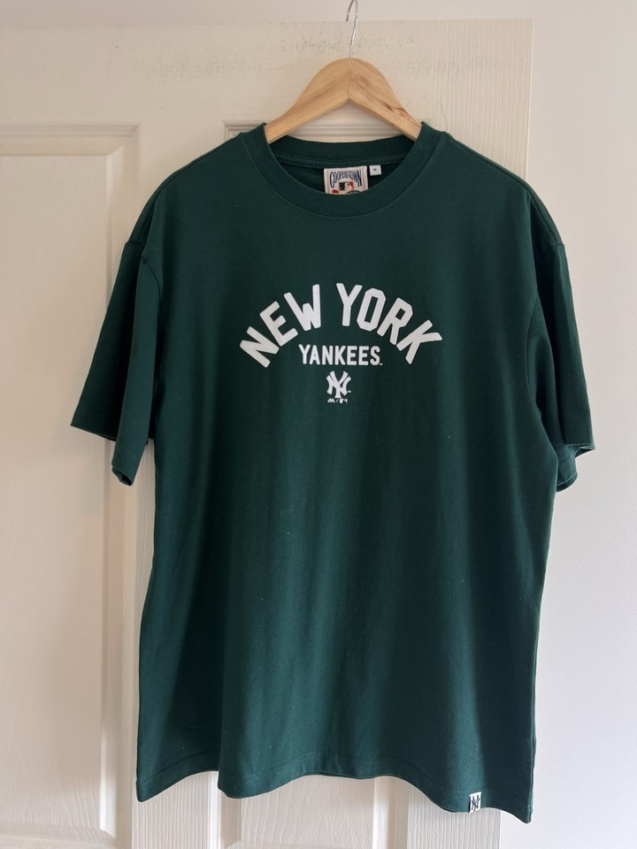 New York Yankees Green And White Oversized Tee Majestic Brand Size M