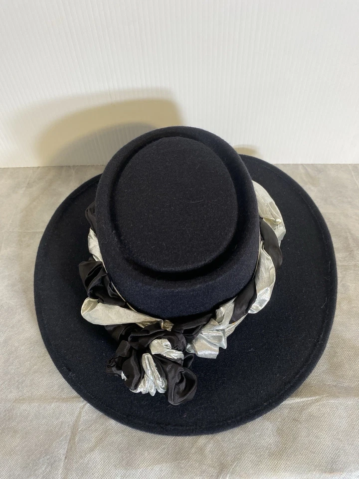 Beautiful Camelia Black Felt Hat High Quality Womans Made In Mexico 7 1/4 Church - Image 2 of 4