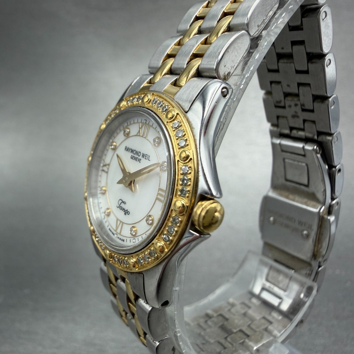 Raymond Weil Silver Women\'s Stainless Steel Tango Watch with MOP Dial Raymond Weil Tango Signature Collections Mop(mother of Pearl  main image 3