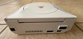 Sega Dreamcast Console Gaming System White HKT-3020 w Controller & Cables