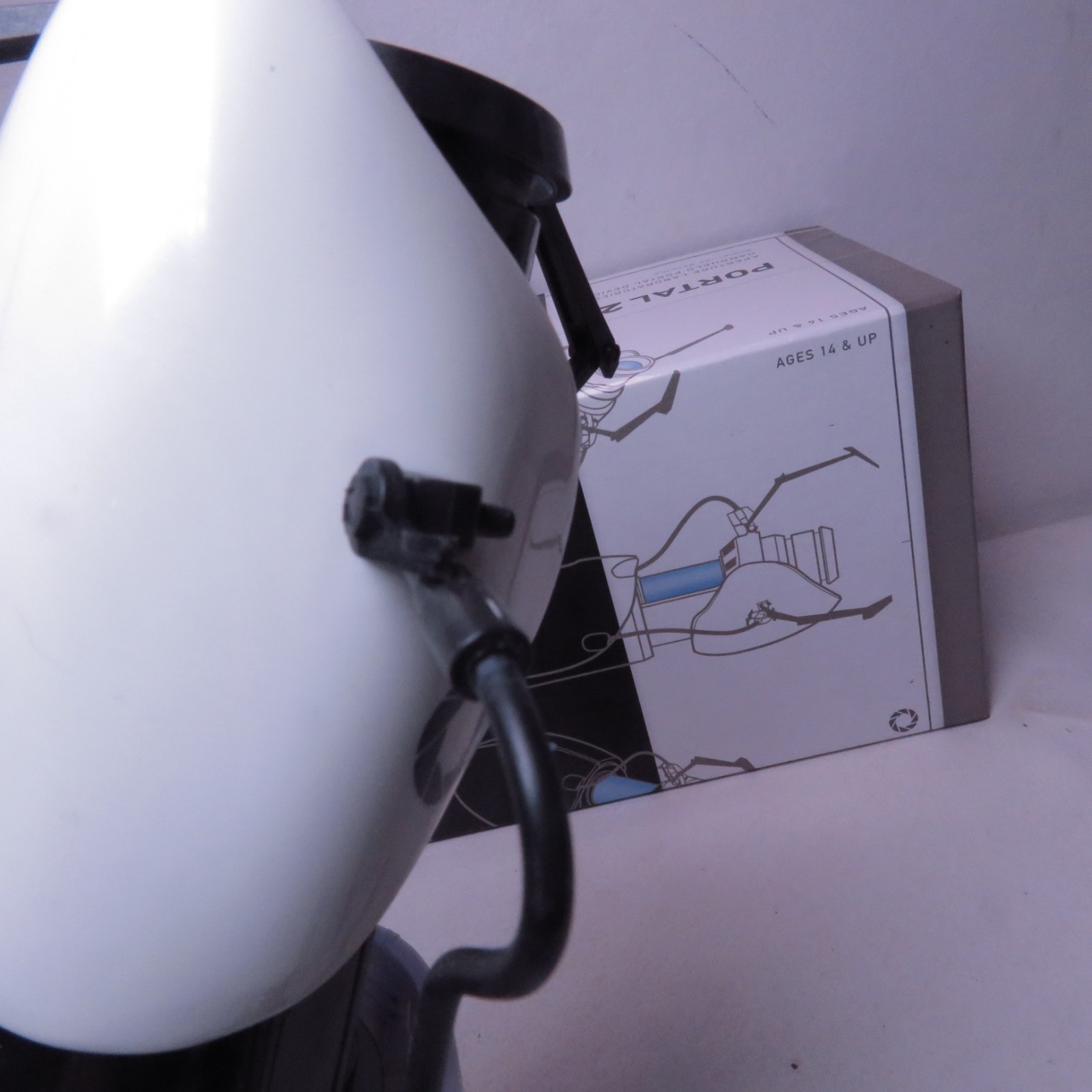 Portal 2 Aperture Science Portal Gun Replica Miniature Mini ThinkGeek READ