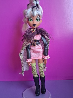 Bratz Bratzillas Puppe Meygana Broomstix Besen-Puppe MGA wie abgebildet (15150)